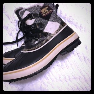 Sorel size 7
